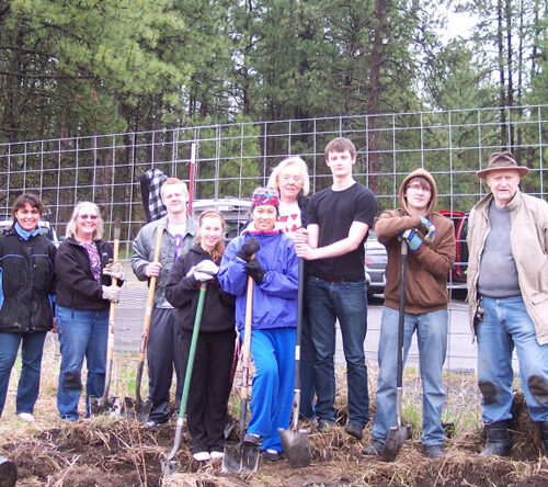 Greenheart Exchange Students Plant Trees for Earth Day